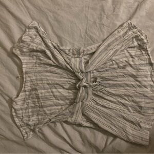 woman white and navy blue striped top size medium,worn once